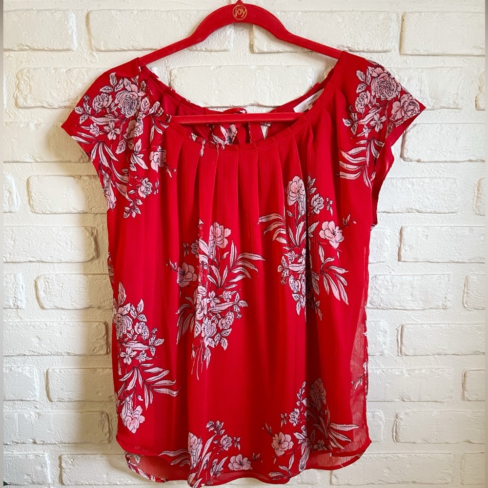 LC Lauren Conrad- Red and White Floral Cap Sleeve Blouse (EUC)